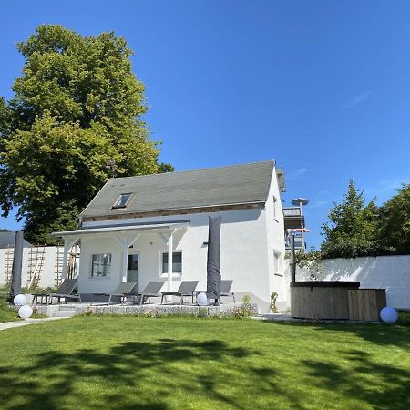 Villa Jenny - Ferienappartement 1 mit Meerblick Sassnitz Exterior foto
